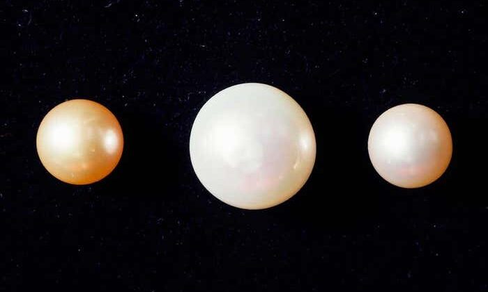 The 3-Body Problem: Chaos in Space Orbits