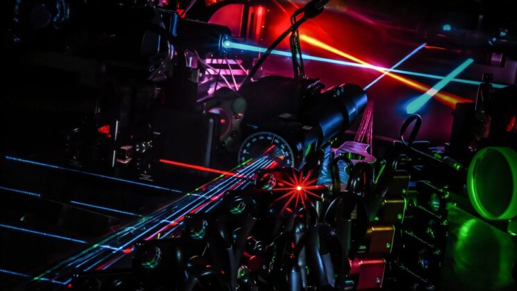 Quantum Computers Simulate Exotic Magnetic State, Outperforming Classical Methods