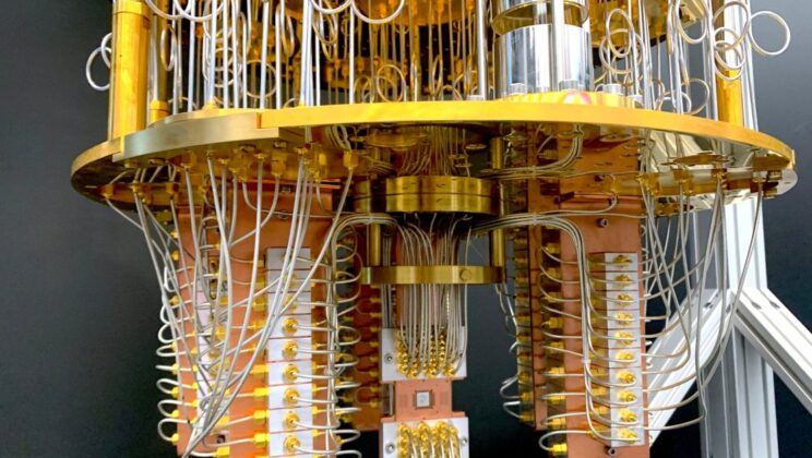 What Is a Quantum Computer? Physics Meets Computing