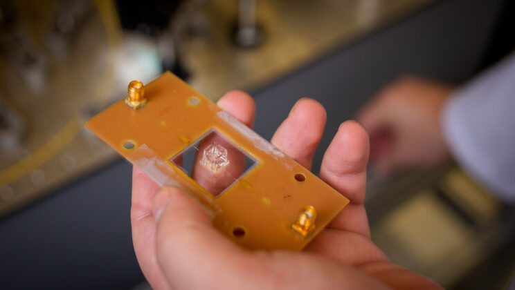 Tiny Diamonds Inside Living Cells Could Transform Medicine Forever