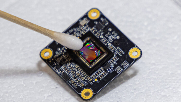 Scientists Shrink a Microscope to the Size of a Grape—And It Can See a Mouse’s Thoughts in Real Time