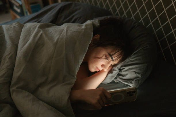Why Night Owls Are More Likely to Get Hooked on Their Phones, According to Science