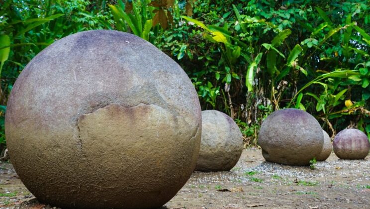 The Anomalous Spheroid Stones of Costa Rica