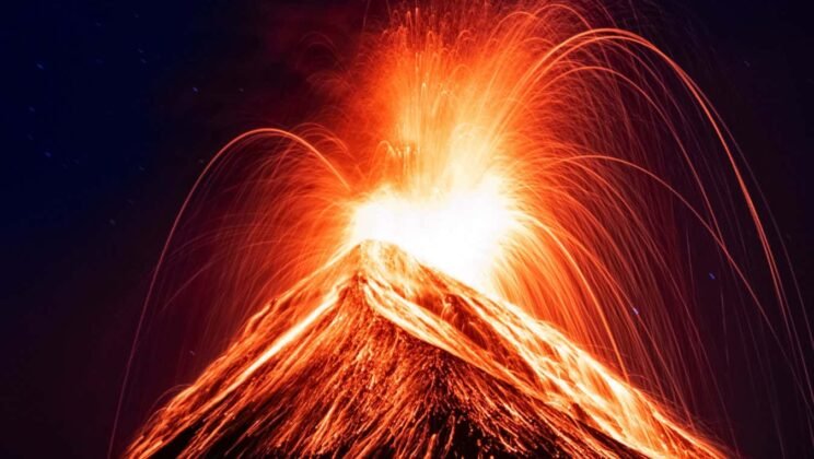 8 Terrifying Facts About “Mega-Volcanoes”