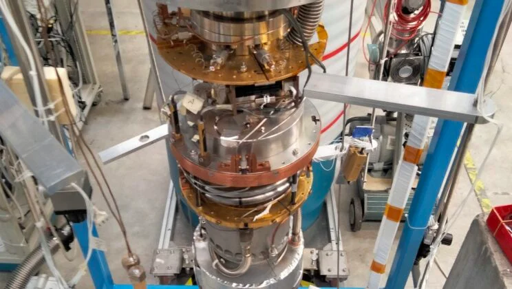 Scientists Turn Extreme Cold and Powerful Magnets Into a New Way to Listen for Dark Matter