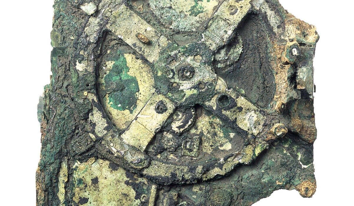 Antikythera Mechanism: The 2,000-Year-Old Computer That Shouldnt Exist