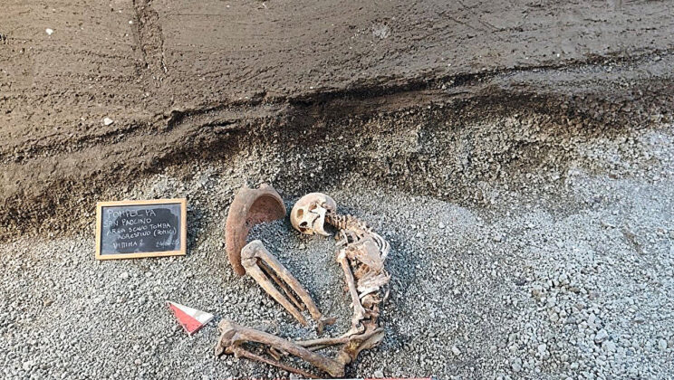 Archaeologists Discover the Face of an Ancient Roman Fugitive Fleeing the AD 79 Eruption