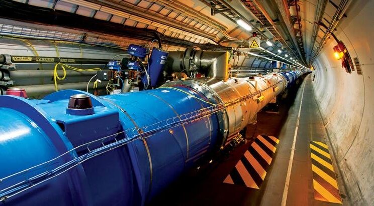 The neon-to-oxygen flow ratio rises sharply where nuclear structure matters most